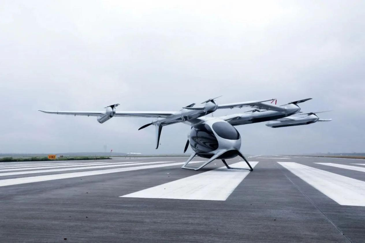 峰飛首次實現全球噸級eVTOL航空器在4F機場(浦東機場)的示範飛行！
